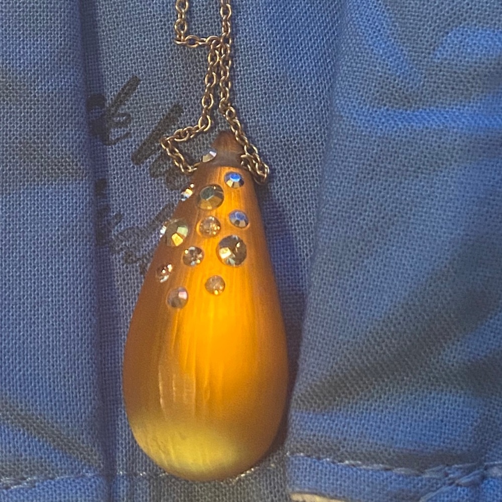 Dew Drop Pendant Necklace